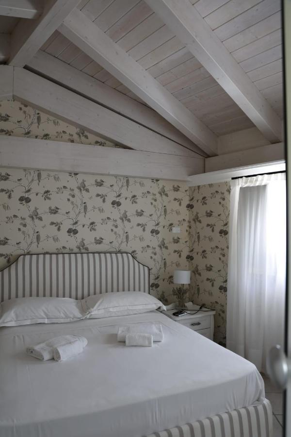Tenuta Santo Stefano Azienda Agrituristica Santo Stefano del Sole Buitenkant foto